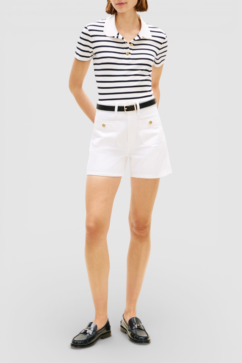 תמונת כל הלוק של חולצת פולו פסים